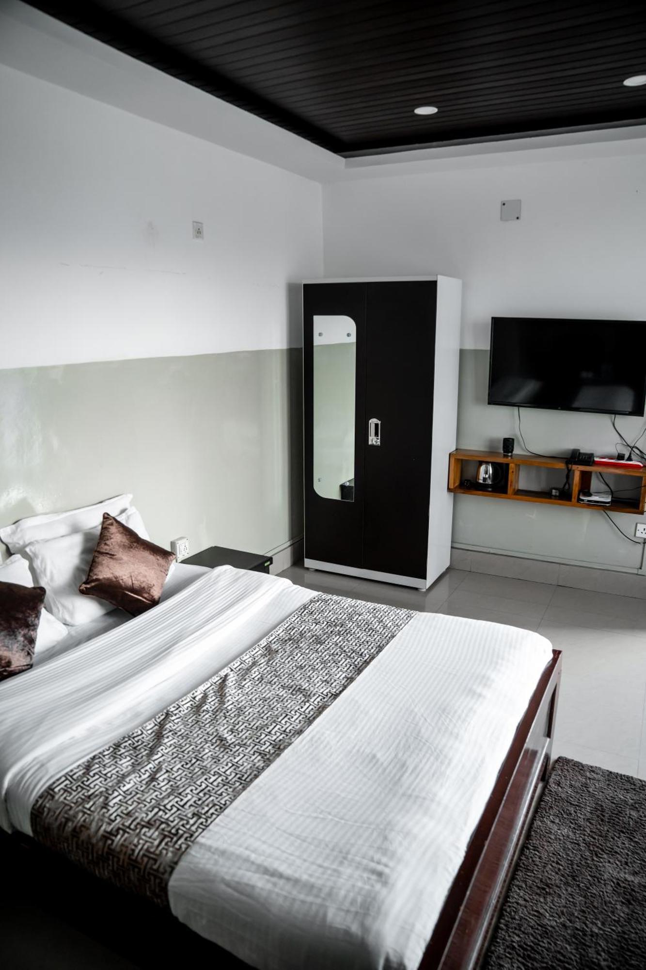 2K Hotel Kohima Eksteriør bilde